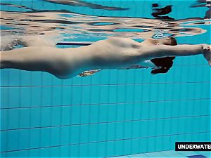 warm humungous titted teenage Lera swimming in the pool